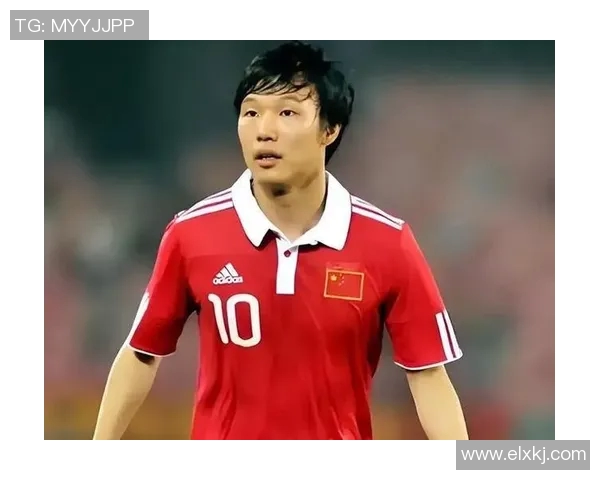 中国足球32号球员背后的故事与传奇：从青涩到成熟的成长轨迹